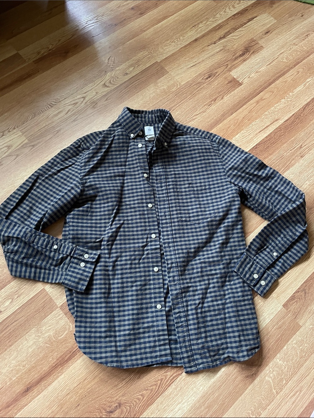 H&M Men's Plaid Button-Down Shirt - Navy & Brown